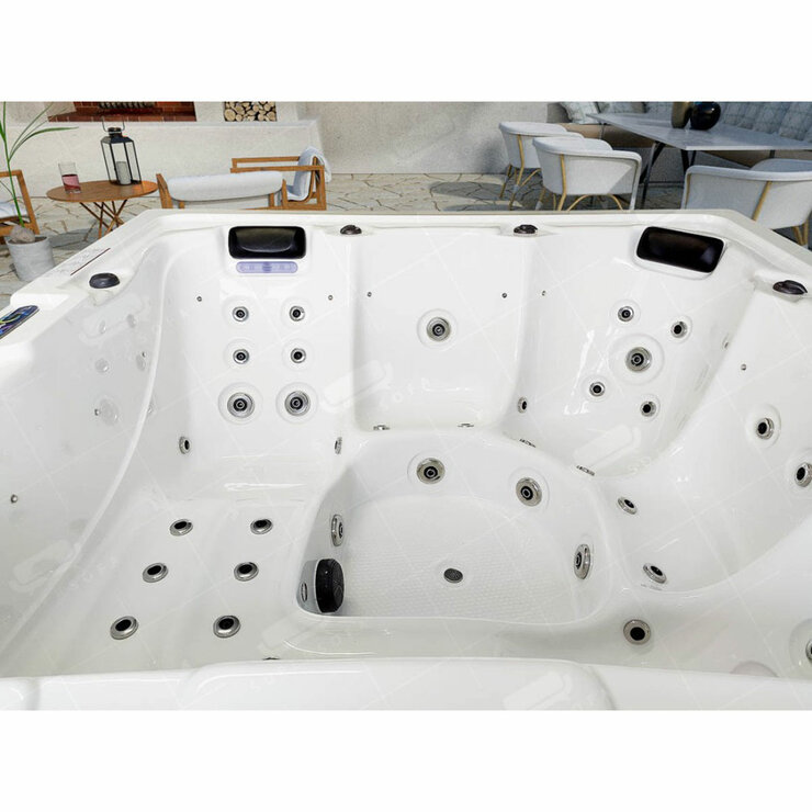 Portcril Emotion 5.2 51-Jet 5 Person Hot Tub - Delivered and Installed