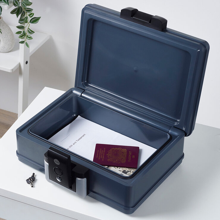 Yale 6.9L Medium Fire and Waterproof Chest Safe Yale 6.9L Medium Fire and Waterproof Chest Safe