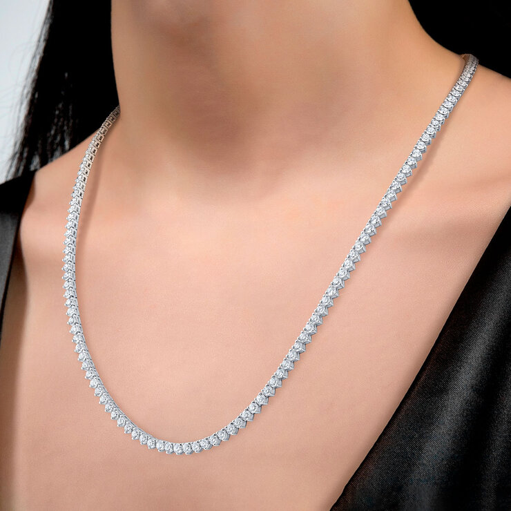 12.00ctw Round Brilliant Cut Diamond Tennis Necklace, 14ct White Gold 12.00ctw Round Brilliant Cut Diamond Tennis Necklace, 14ct White Gold