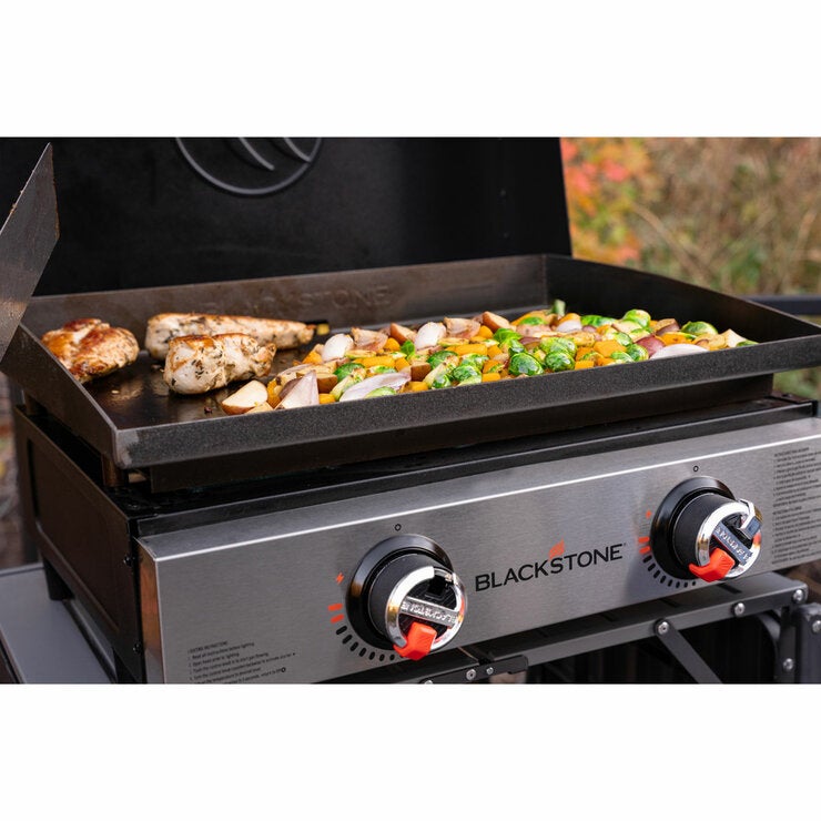Blackstone 22" Tabletop Gas Griddle with Hood Blackstone 22" Tabletop Gas Griddle with Hood