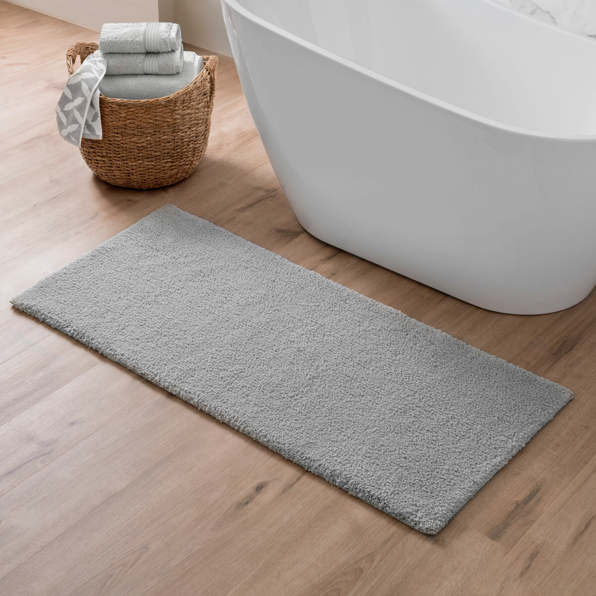 Grandeur Extra Large Bath Runner in Grey, 60 x 150 cm