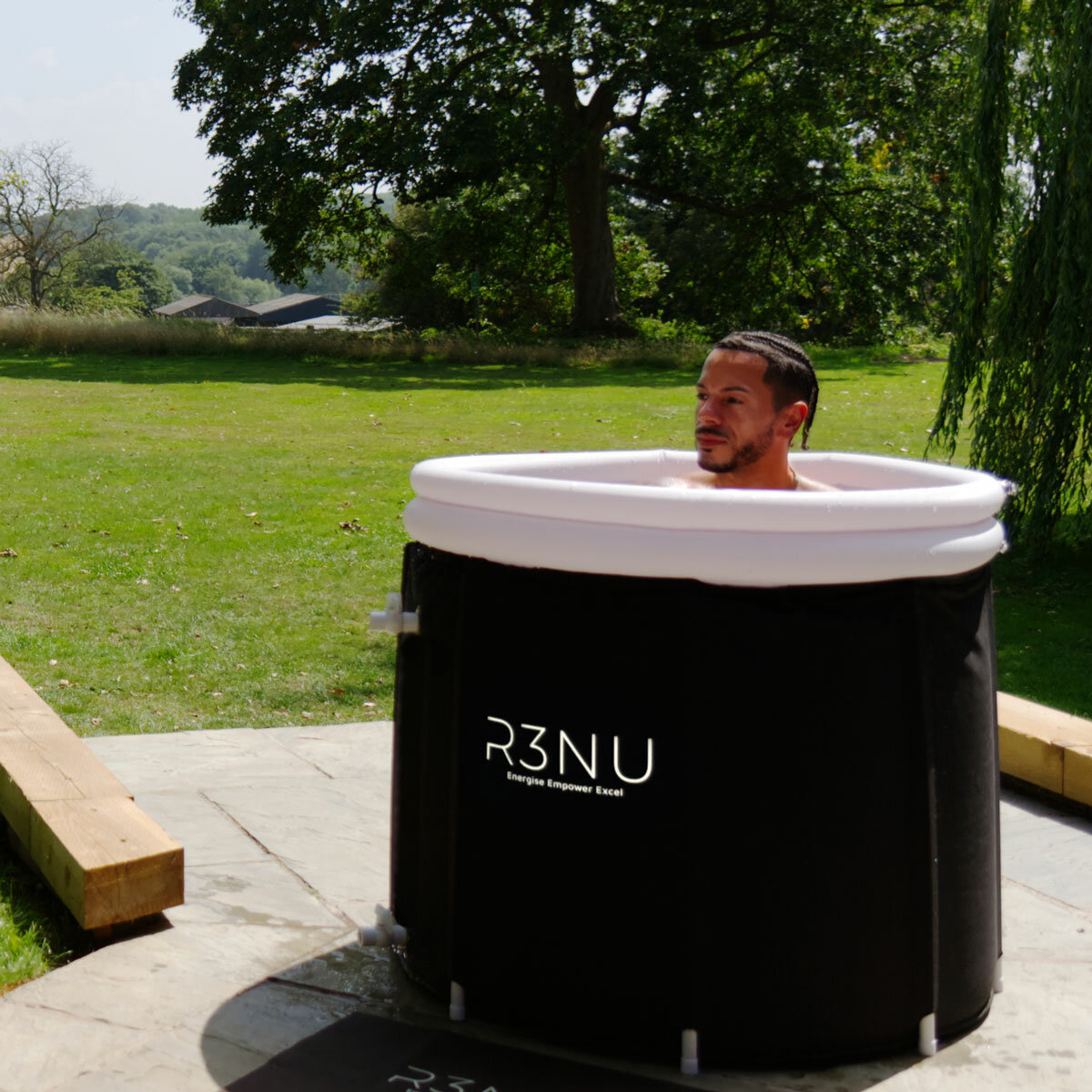 R3NU Sauna Steam Pod with Ice Plunge Recovery Pod