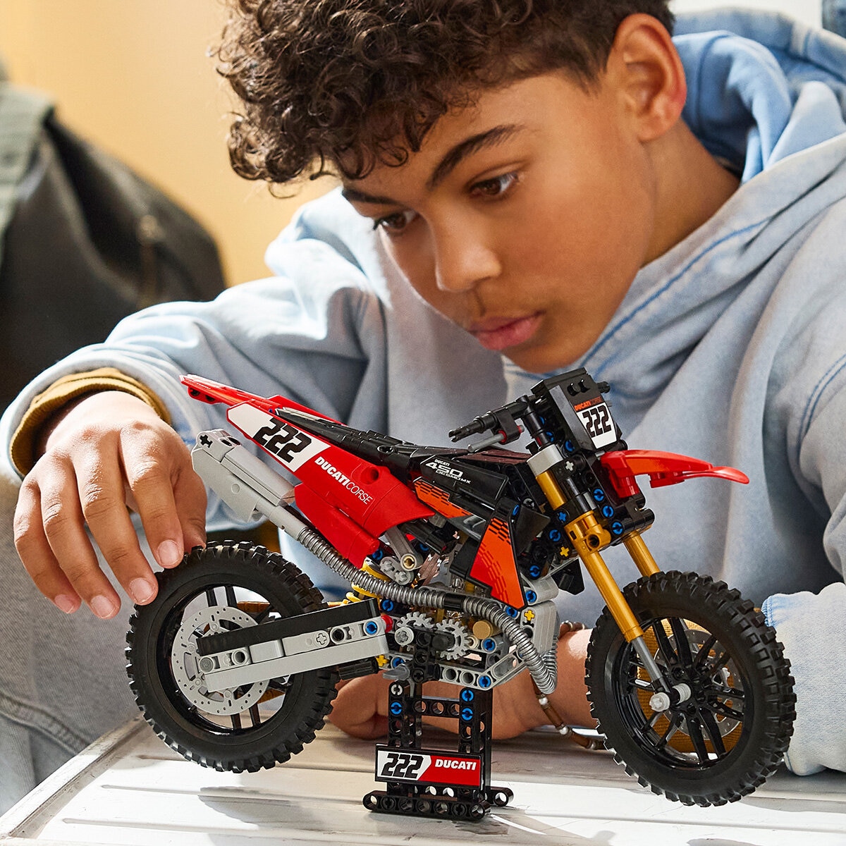 LEGO Technic Ducati Desmo450 MX Factory Motorcycle - Model 42238 (10+ Years) LEGO Technic Ducati Desmo450 MX Factory Motorcycle - Model 42238 (10+ Years)