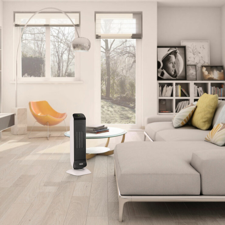 Lifestyle image of De'Longhi Cermanic Heater in a room
