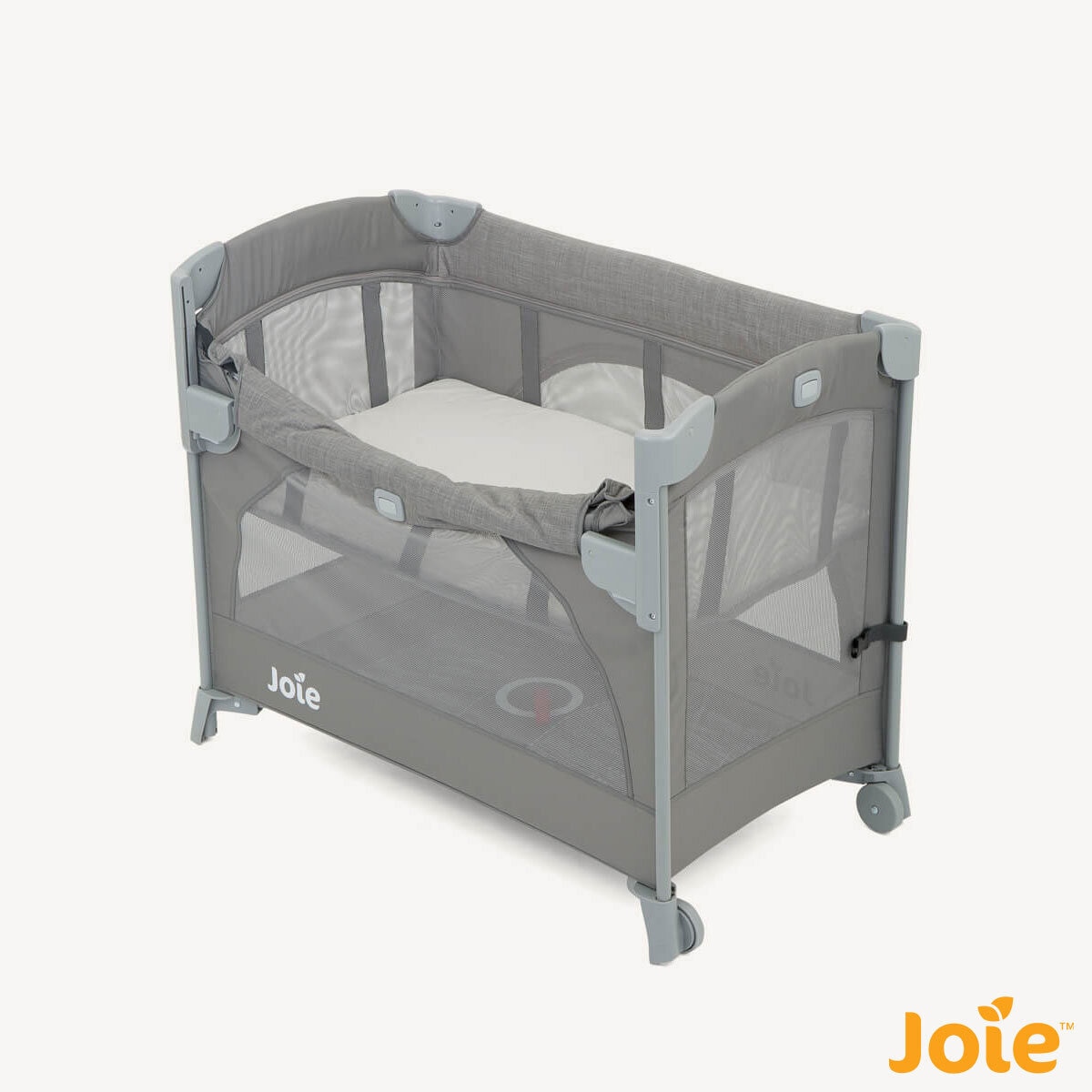 Joie Kubbie™ Sleep Bedside Crib & Travel Cot Costco UK