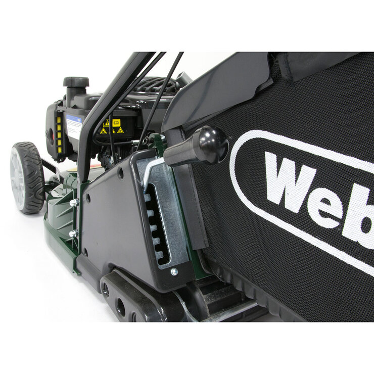 Webb 140cc Briggs & Stratton Engine 43cm Self-Propelled Petrol Rear-Roller Lawn Mower - Model WERR17SP