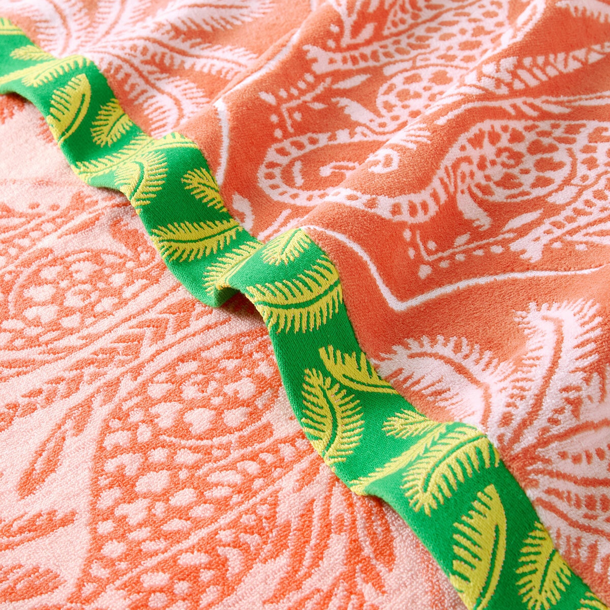 Oversized 100% Cotton Coral Leopard Beach Towel Oversized 100% Cotton Coral Leopard Beach Towel