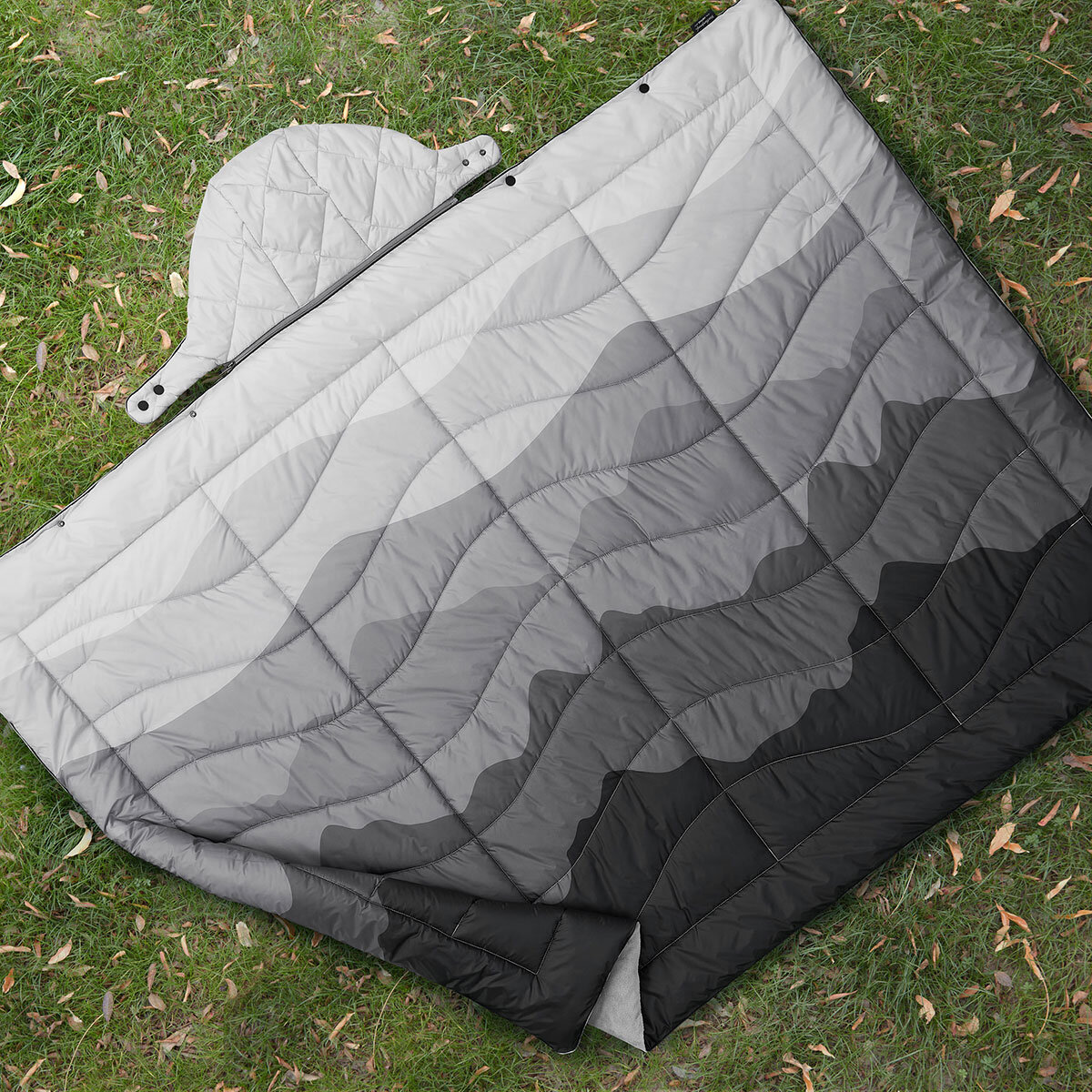 Weatherproof Vintage Outdoor Blanket with Fleece Hood in
