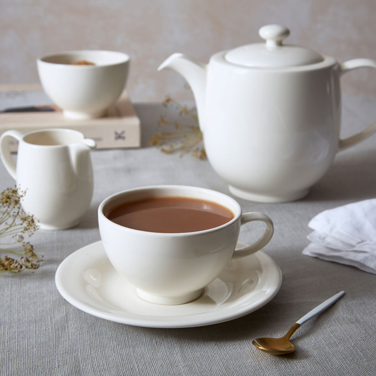 Portmeirion Soho Teacups & Saucers Set & Tea pot
