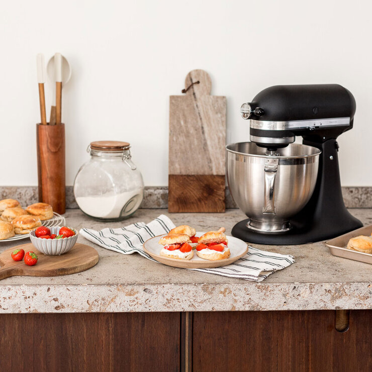 KitchenAid Artisan Stand Mixer 4.8L in Black SM175, 5KSM175PSBBK