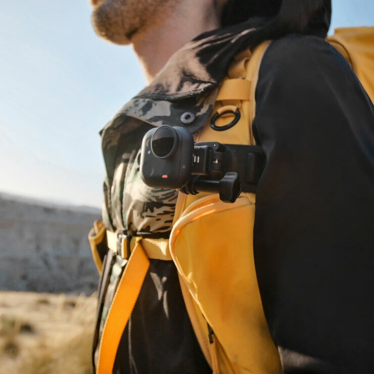 Mount the Camera With Magnetic Clip