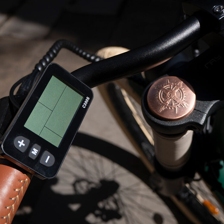 Close up image of Display for Rayvolt Clubman British Green E Bike Close up image of Display for Rayvolt Clubman British Green E Bike