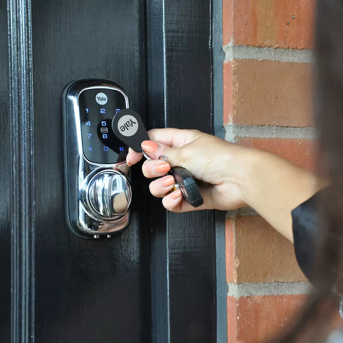 Yale Keyless Smart Lock in 2 Farben erhältlich - Bild 8 von 11