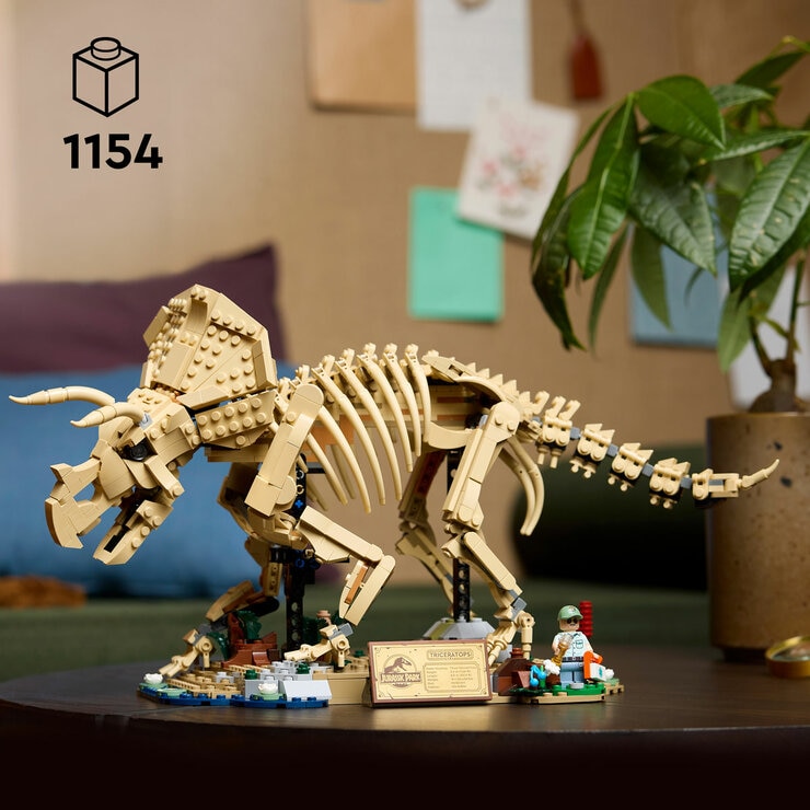 LEGO Jurassic World Dinosaur Fossils: Triceratops - Model 77985 (18+ Years) LEGO Jurassic World Dinosaur Fossils: Triceratops - Model 77985 (18+ Years)