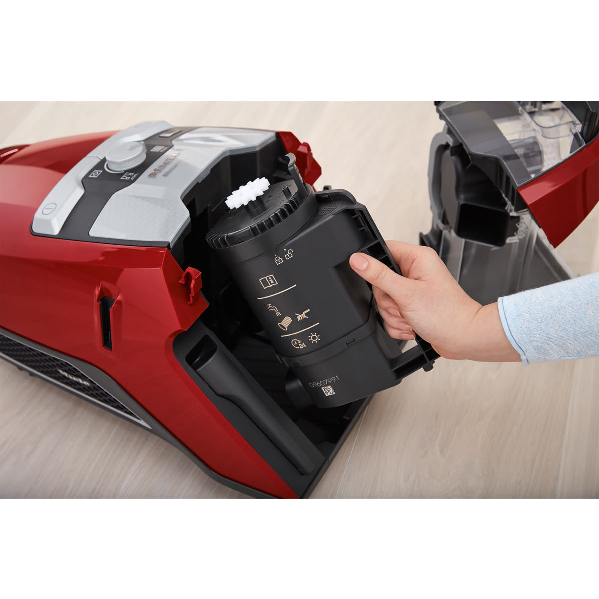 Miele Blizzard CX1 Cat & Dog PowerLine Bagless Cylinder Vacuum Cleaner ...