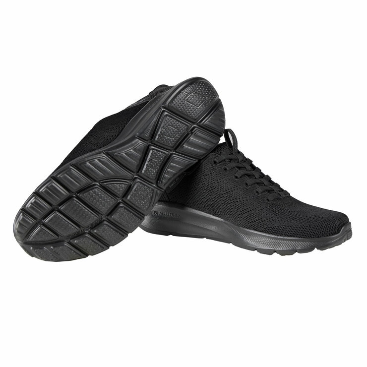 Skechers Men's Swift Fit Equalizer 5.0 Trainer in Black, Size 7
