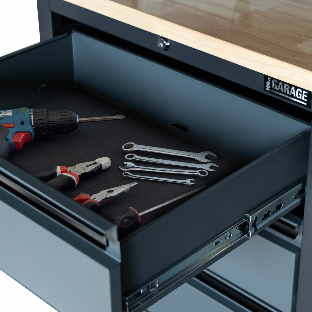 Hilka Professional 24-Gauge Steel 5-Piece Garage Workstation Set Hilka Professional 24-Gauge Steel 5-Piece Garage Workstation Set