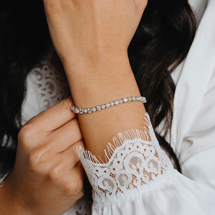 Diamondifre Crystal Pearl and Zirconia Tennis Bracelet Diamondifre Crystal Pearl and Zirconia Tennis Bracelet