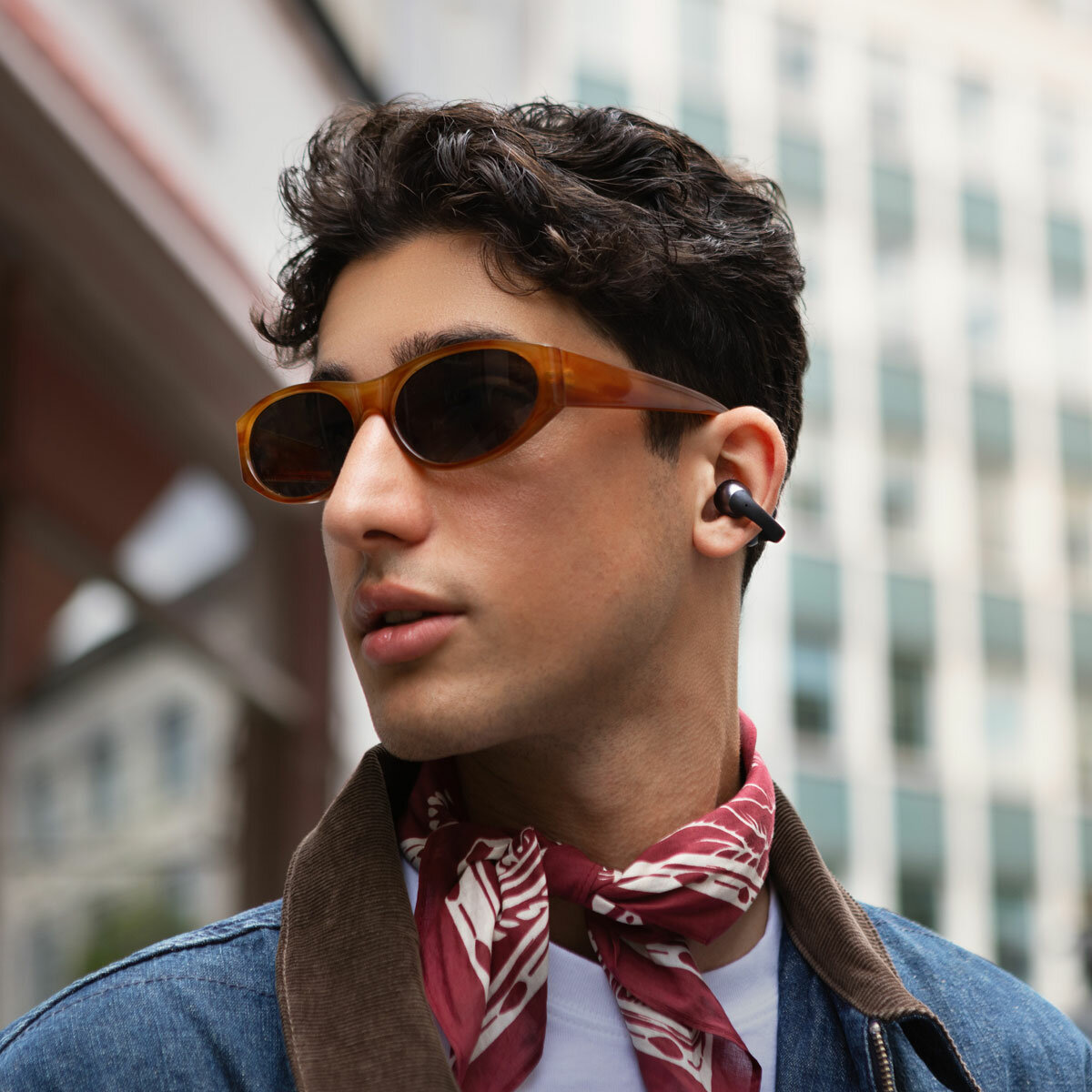 Shokz OpenDots One Headphones in Black Shokz OpenDots One Headphones in Black