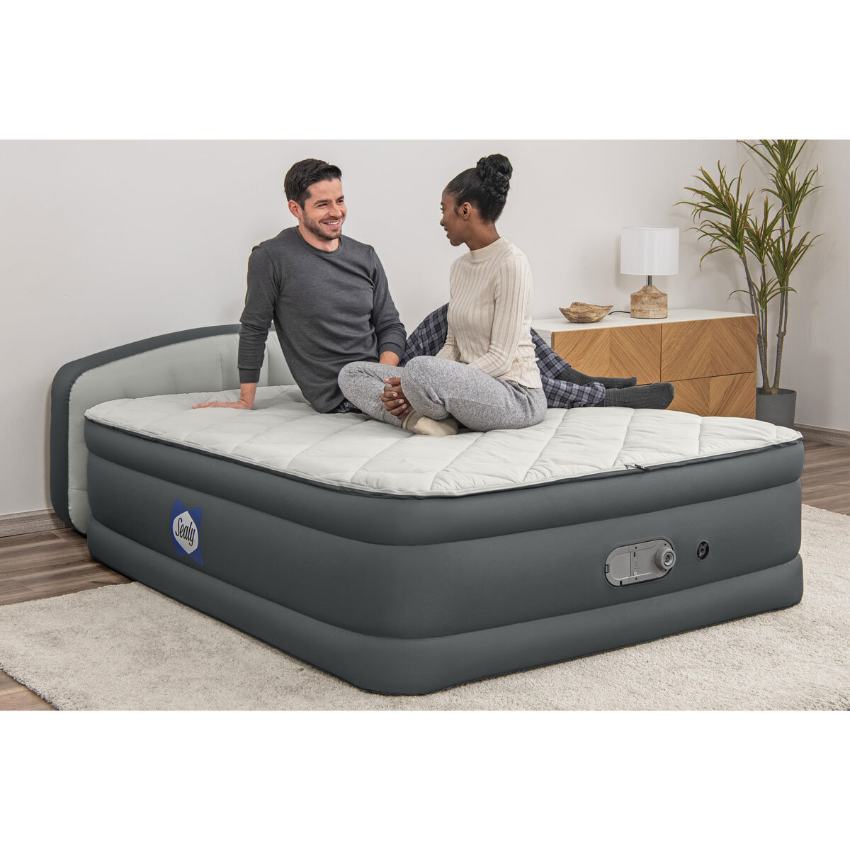 Sealy Queen Sized Airbed with Built-in Dual Pump and Headboard