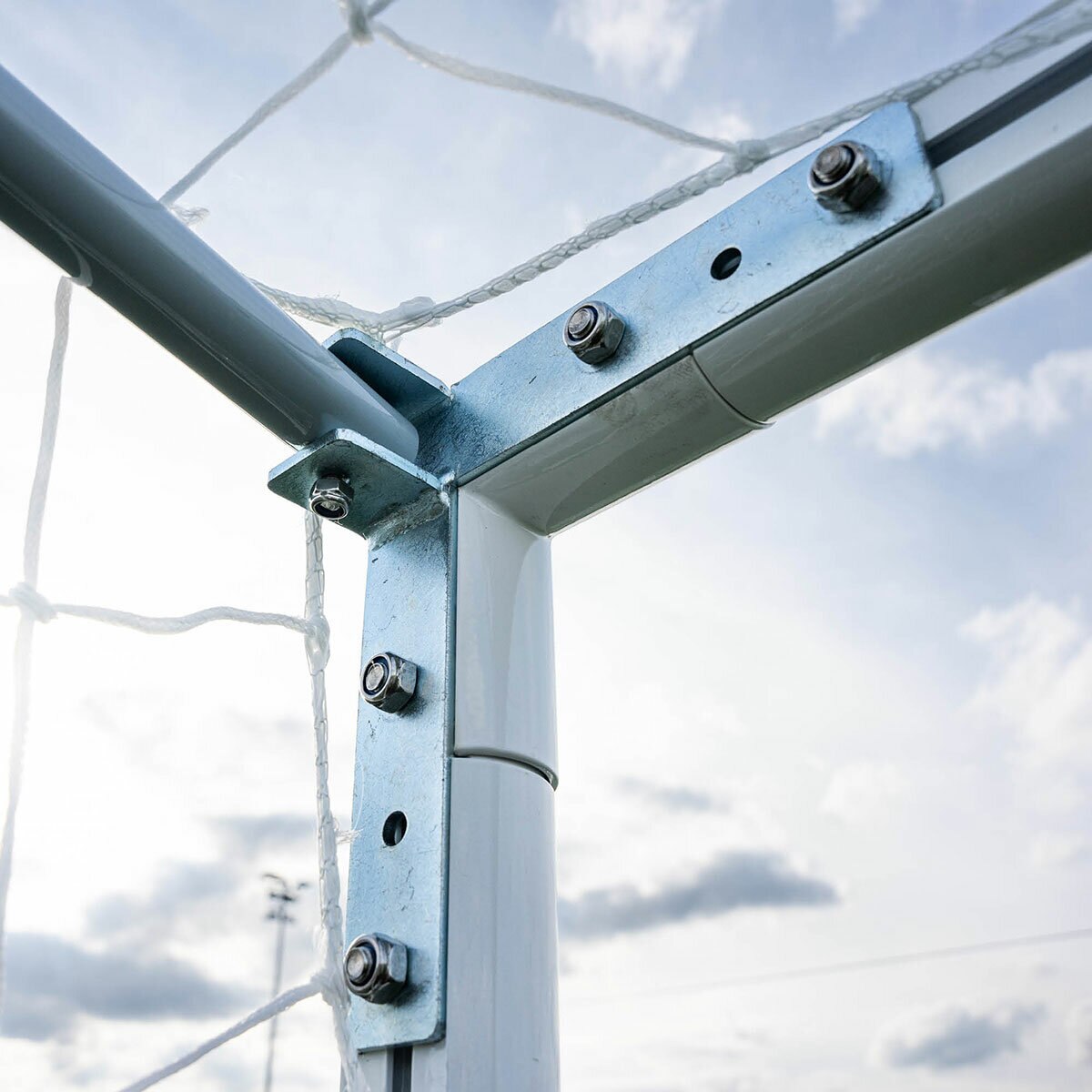 Lifestyle image showing the reinforced corners Lifestyle image showing the reinforced corners