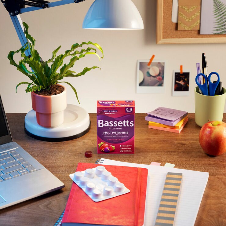 Bassetts Summer Berries Multivitamin 12-18 Years, 5 x 30 Pack Bassetts Summer Berries Multivitamin 12-18 Years, 5 x 30 Pack
