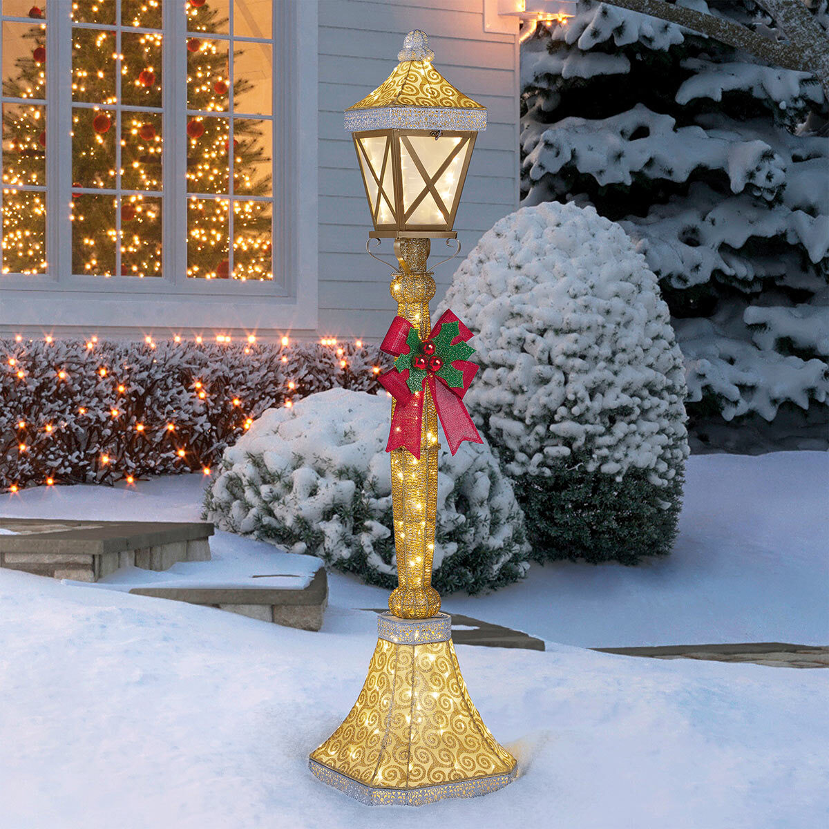 6ft (1.8 m) Christmas Street Lamp & Bow With 120 LED Lights