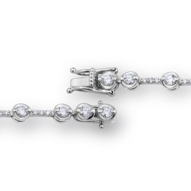 2.40ctw Round Brilliant Cut Diamond Bracelet, 18ct White Gold 2.40ctw Round Brilliant Cut Diamond Bracelet, 18ct White Gold