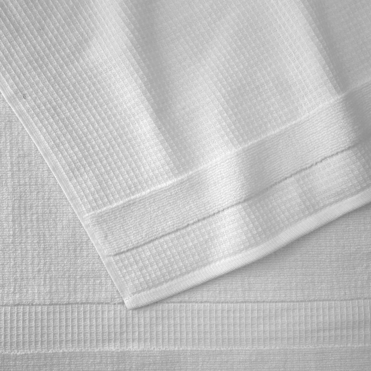 Welhome 100% Cotton Waffle Bath Towel, White