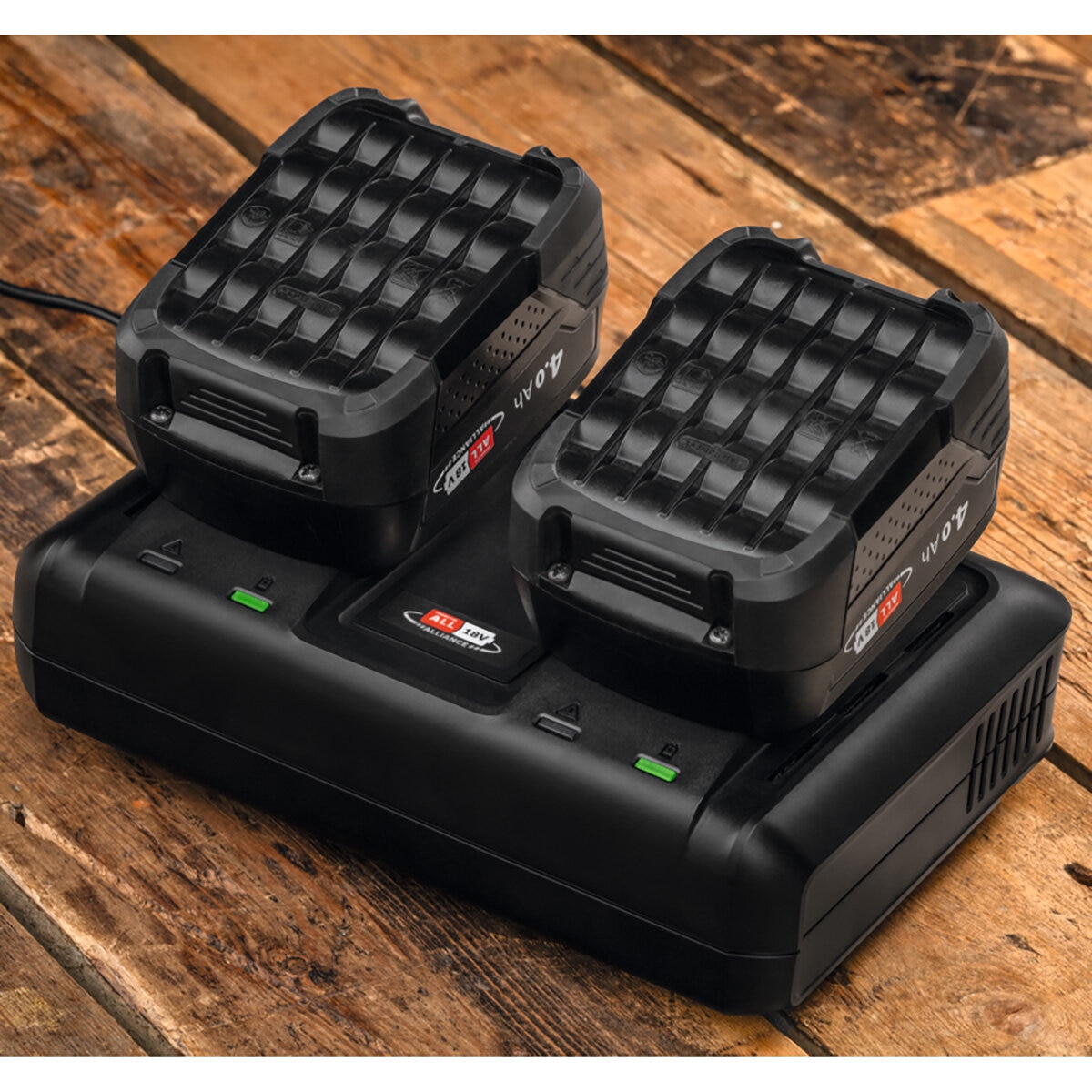 Bosch Rotak 36V (4Ah) 43cm Hand-Propelled Cordless Battery Lawnmower with 2 x 4Ah Battery and Charger Bosch Rotak 36V (4Ah) 43cm Hand-Propelled Cordless Battery Lawnmower with 2 x 4Ah Battery and Charger