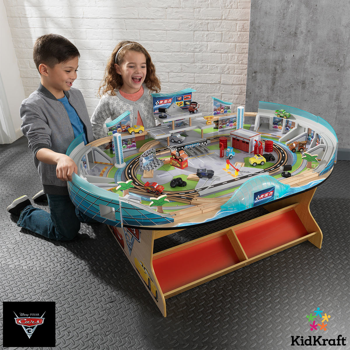 KidKraft Disney® Pixar Cars 3 Florida 