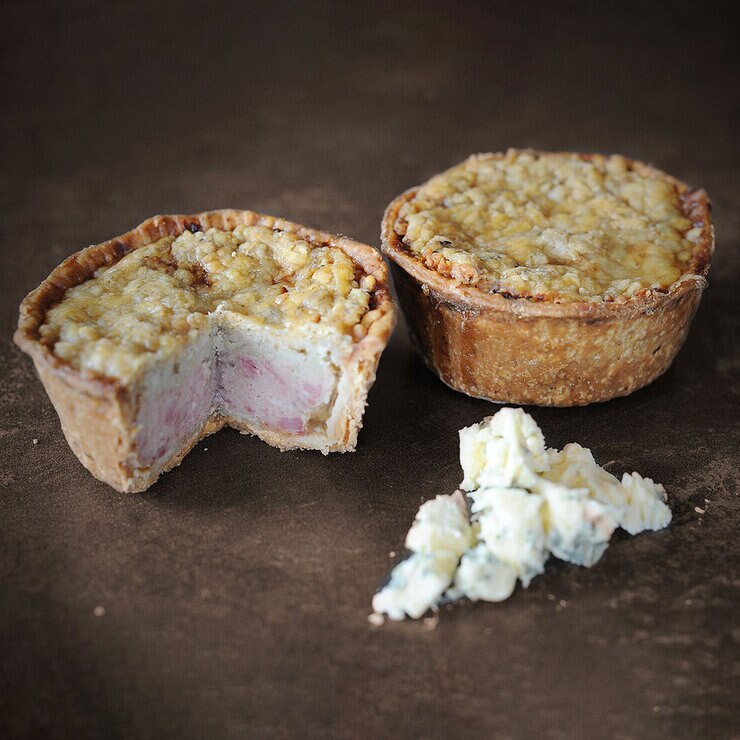 Topping's Pies Christmas Pork Pies, 6 x 200g Topping's Pies Christmas Pork Pies, 6 x 200g