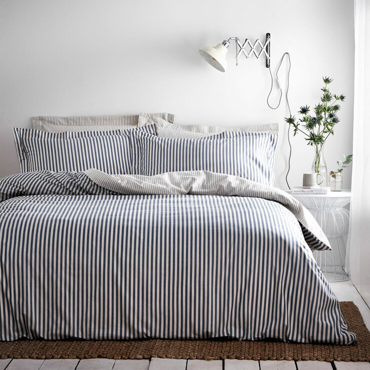 Blue and white vertically striped duvet set with matching Blue and white vertically striped duvet set with matching