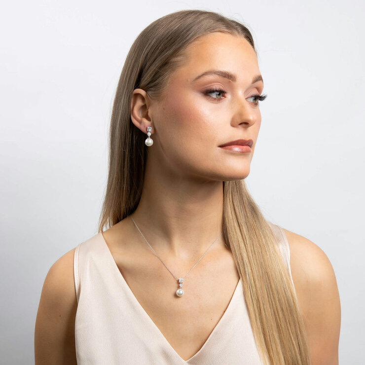 Diamonfire Zirconia and Shell Pearl Drop Pendant Diamonfire Zirconia and Shell Pearl Drop Pendant