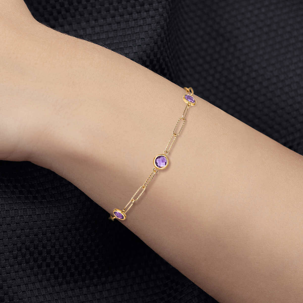 Round Cut Amethyst Paperclip Bracelet, 14ct Yellow Gold