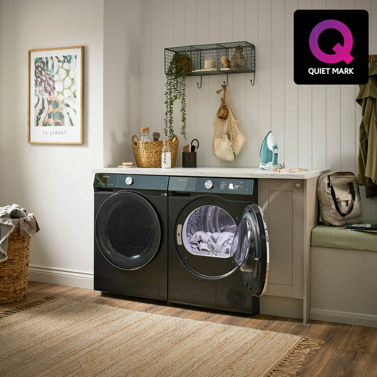 Hisense DH7S107BB, 10kg Heat Pump Tumble Dryer A+++ Rating in Black