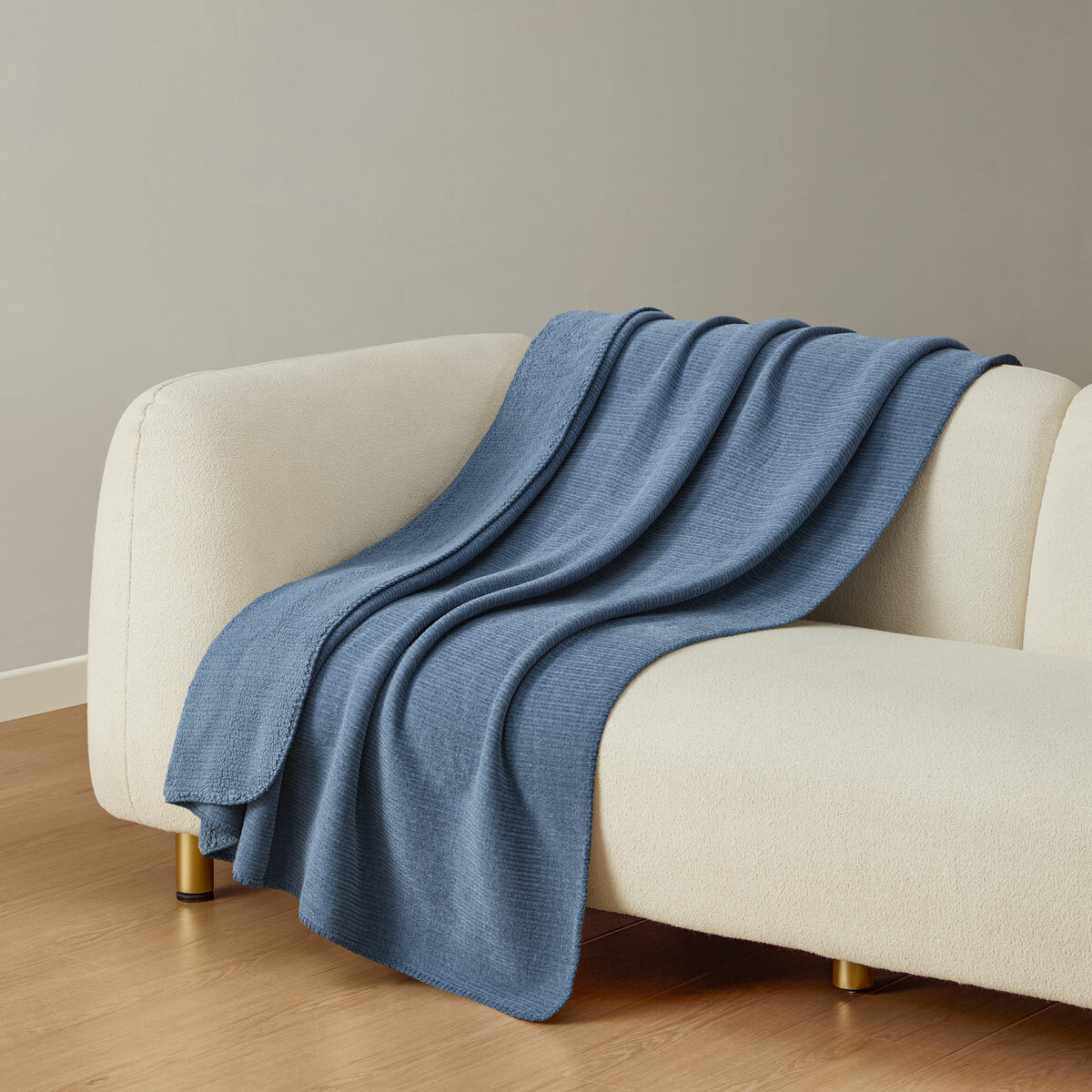 Casual Living Soft Chenille Dark Blue Throw, 127 x 178 cm