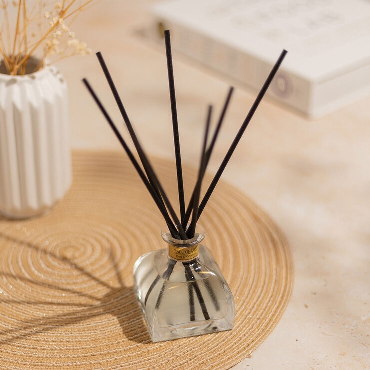Amelia Amour Aromatherapy 100ml Reed Diffuser Amelia Amour Aromatherapy 100ml Reed Diffuser