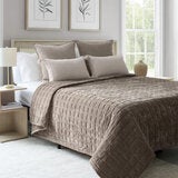 Safdie Crushed Velvet Throw in 4 Colours, 234 x 244 cm Safdie Crushed Velvet Throw in 4 Colours, 234 x 244 cm