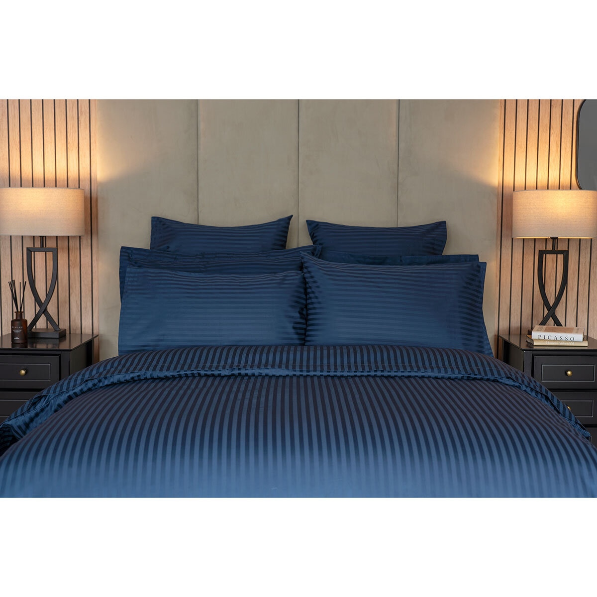 Belledorm 540 Thread Count Cotton 3 Piece Bed Set, Super King in Navy