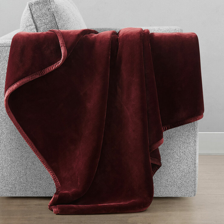 Coco Plush Throw in Red, 152 x 177 cm