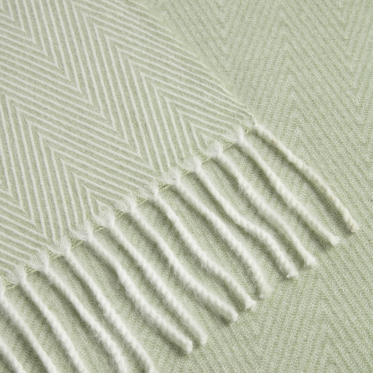 Osprey London Green Herringbone Fringed Throw, 140 x 190 cm