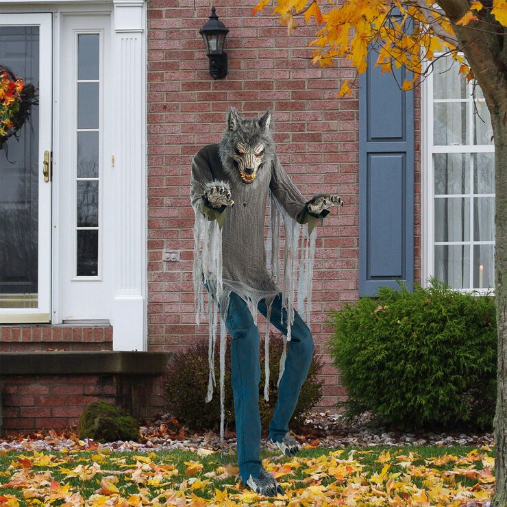 Halloween 7ft (213.3cm) Animated Towering Werewolf With LED Lights and ...