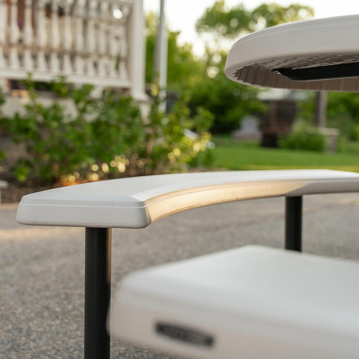 Lifetime 3.6ft (1.11m) Round Picnic Table - Model 260205