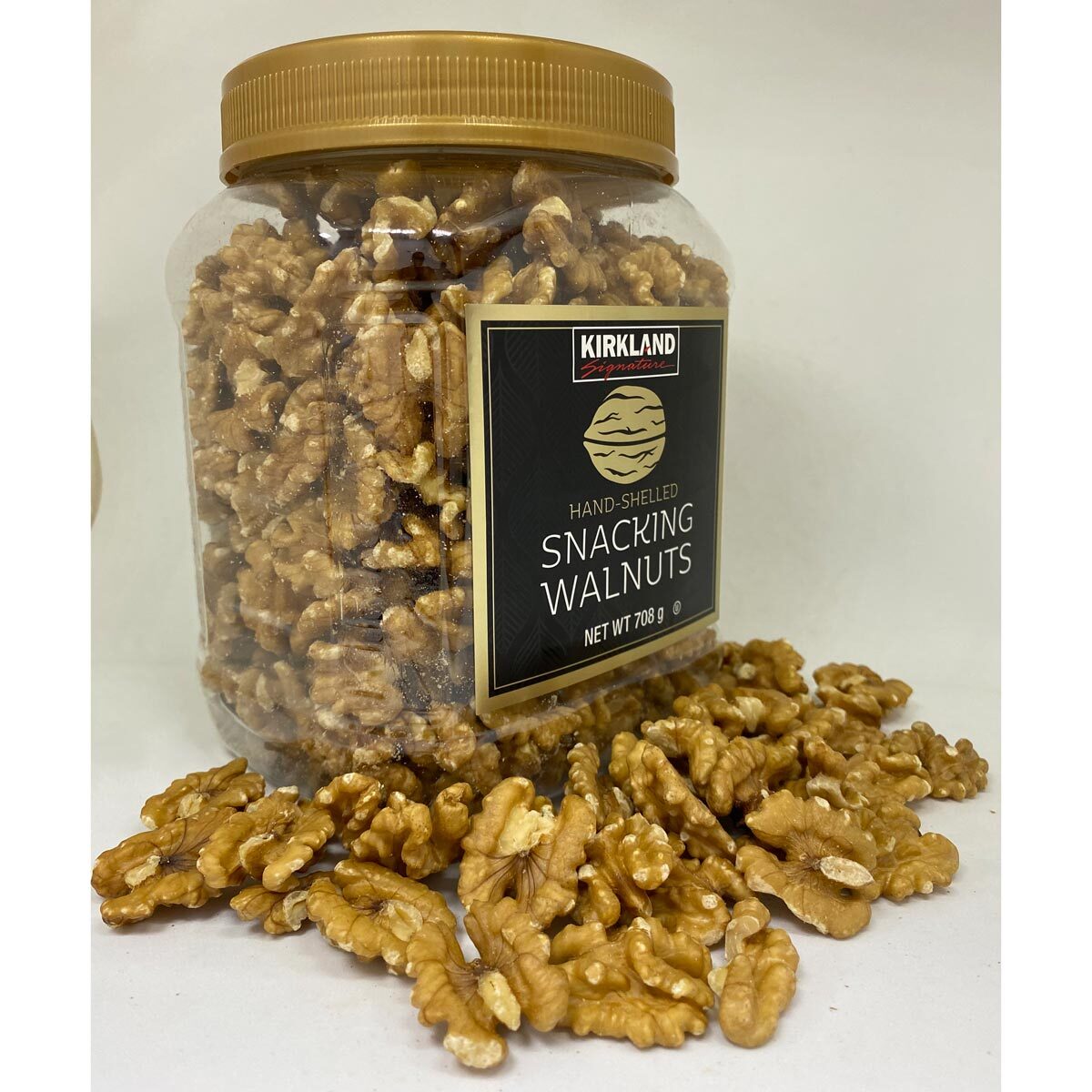 Kirkland Signature Hand-Shelled Snacking Walnuts, 708g