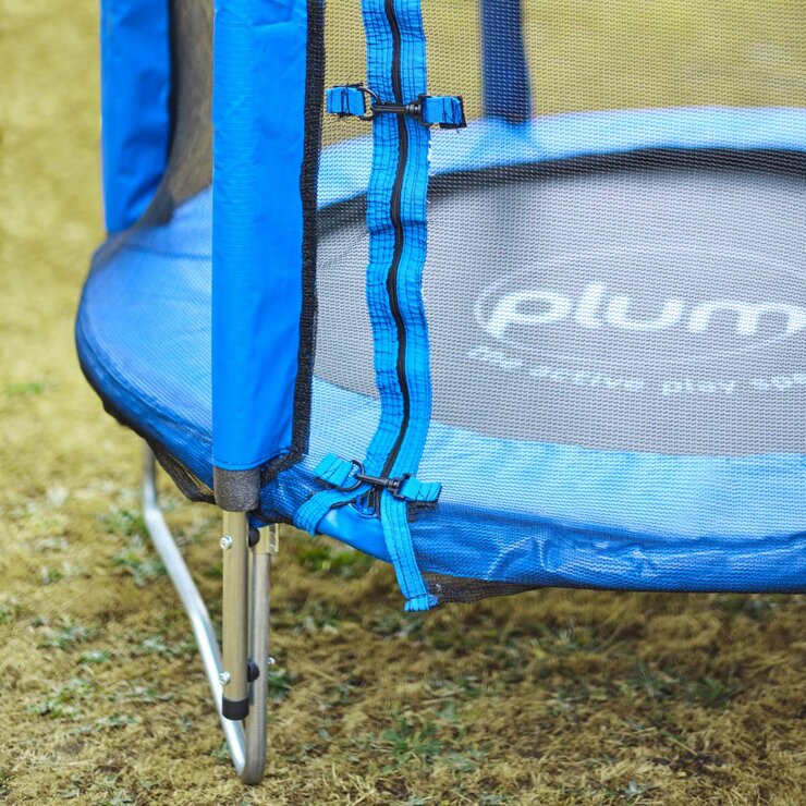 Lifestyle image showing the clips on the zip