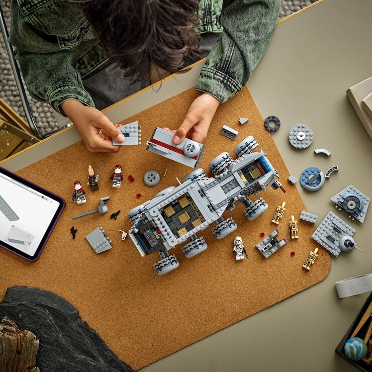 LEGO Star Wars™ Republic Juggernaut - Model 75413 (9+ Years)