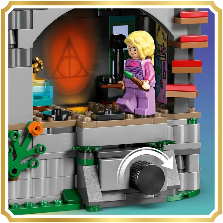 LEGO Harry Potter Luna Lovegood's House - Model 76467 (10+ Years)