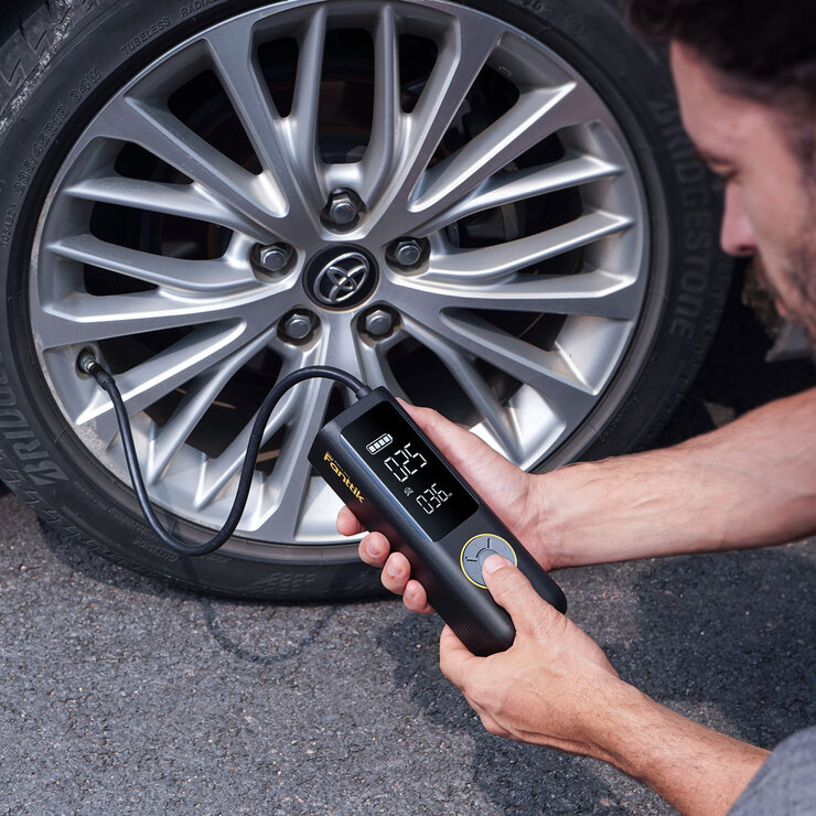 Fanttik S100 APEX Powerful Portable Air Pump & Tyre Inflator with Power Bank