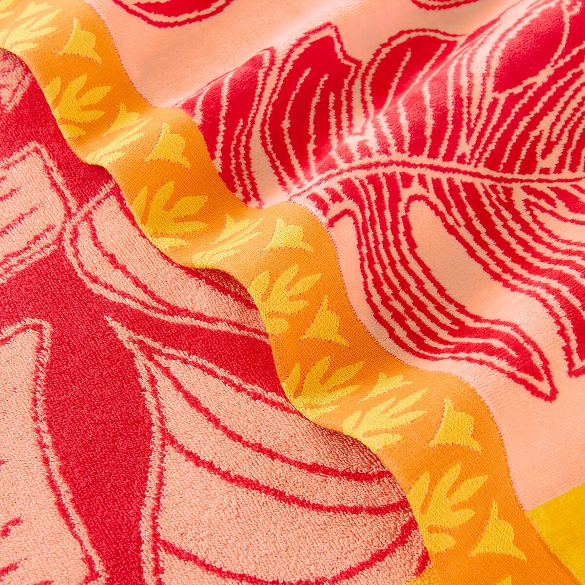Oversized 100% Cotton Pink Parrot Beach Towel Oversized 100% Cotton Pink Parrot Beach Towel